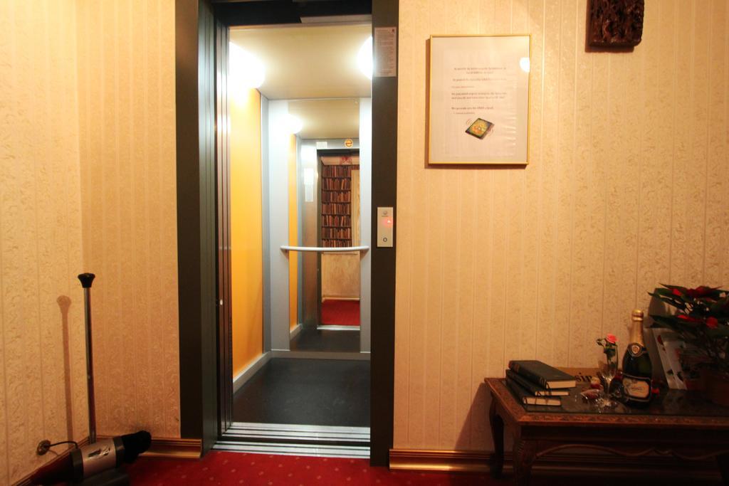 Hotel Ss Residence Unirii Boekarest Buitenkant foto