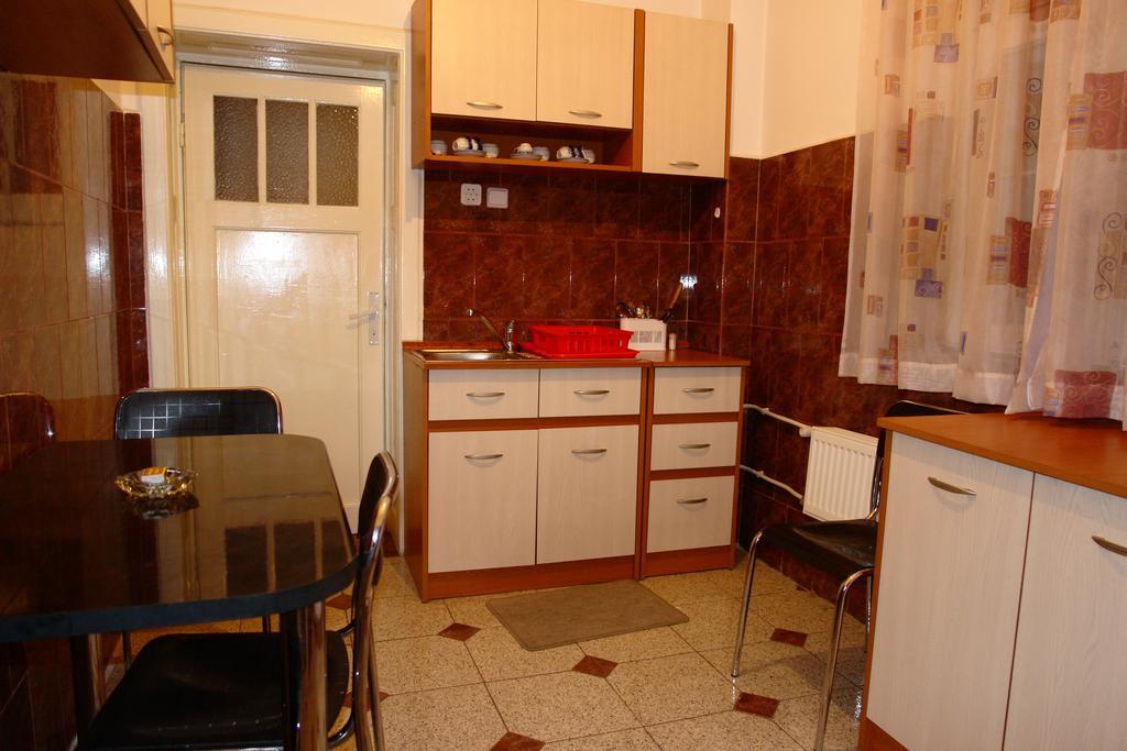 Hotel Ss Residence Unirii Boekarest Kamer foto
